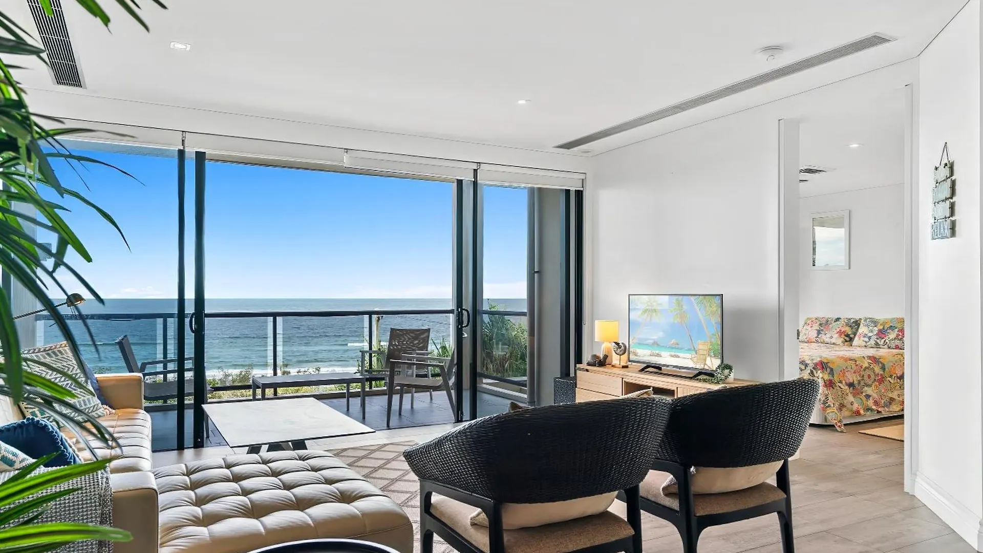 Apartment Beach Chalet 7 - Coastal Bliss At Sunrise Beach