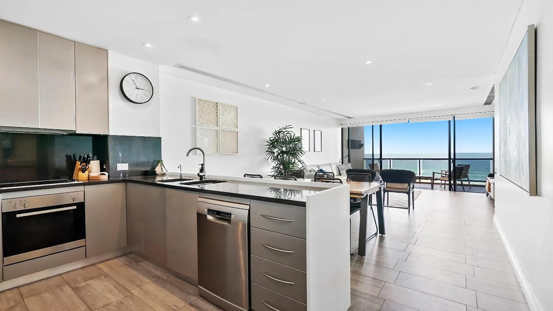 Apartment Beach Chalet 7 - Coastal Bliss At Sunrise Beach Australia